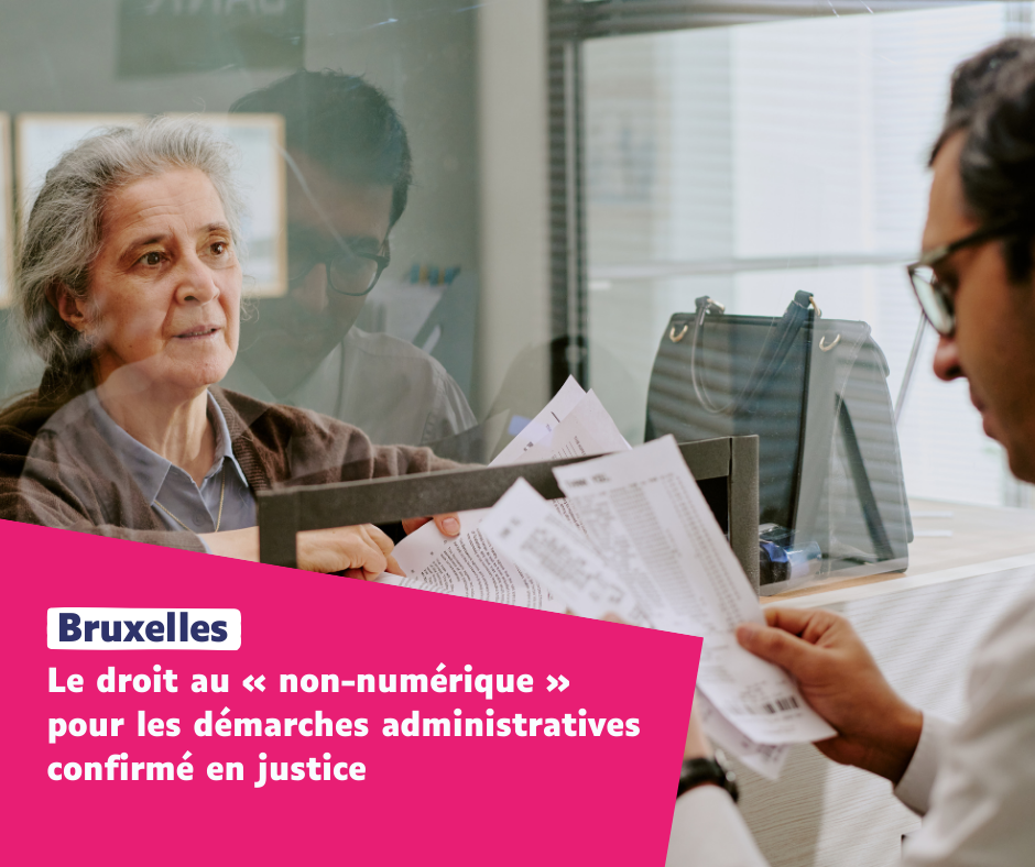 personne agée à un guichet humain